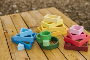 Geometric Stacking Rainbow (16pcs)